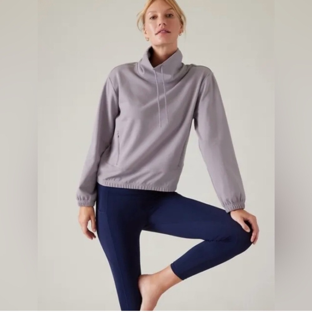 Athleta Triumph Funnel Neck sweatshirt NWT XXS